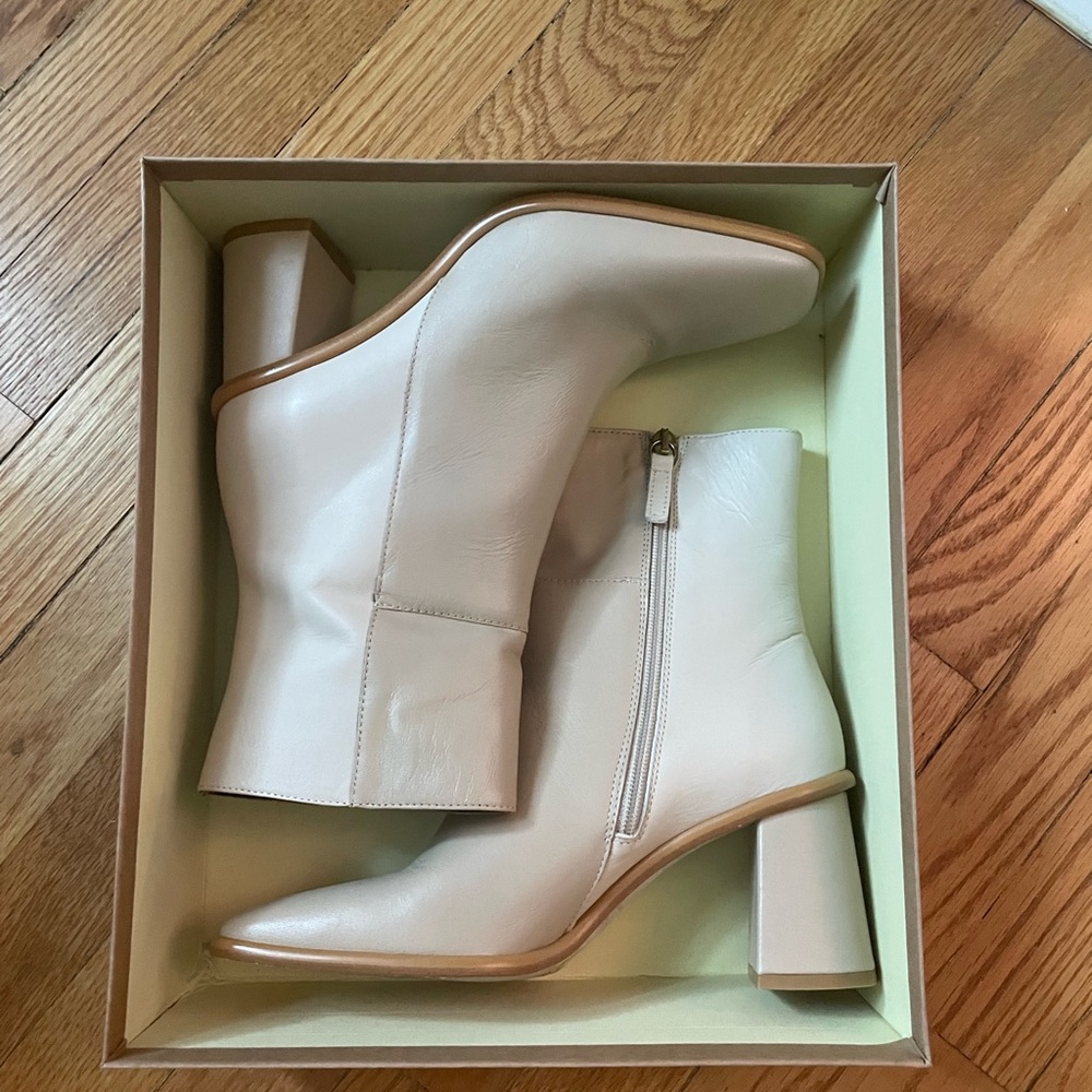 ALOHAS Cream Heeled Boots
